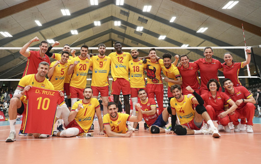 Chirrido Y equipo Sombra LIGA EUROPEA DE VOLEIBOL - OVIEDO - JUNIO 2022 - Federación Asturiana de  Voleibol